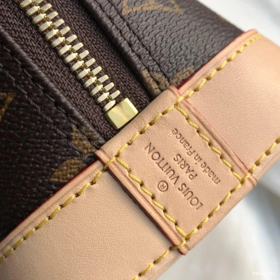 Vuitton Louis ALMA BB 0207